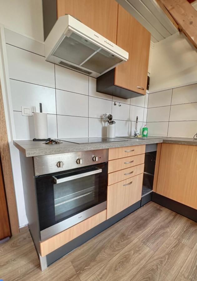 Charbonnel 1 A Charleroi-Airport Apartment Екстериор снимка