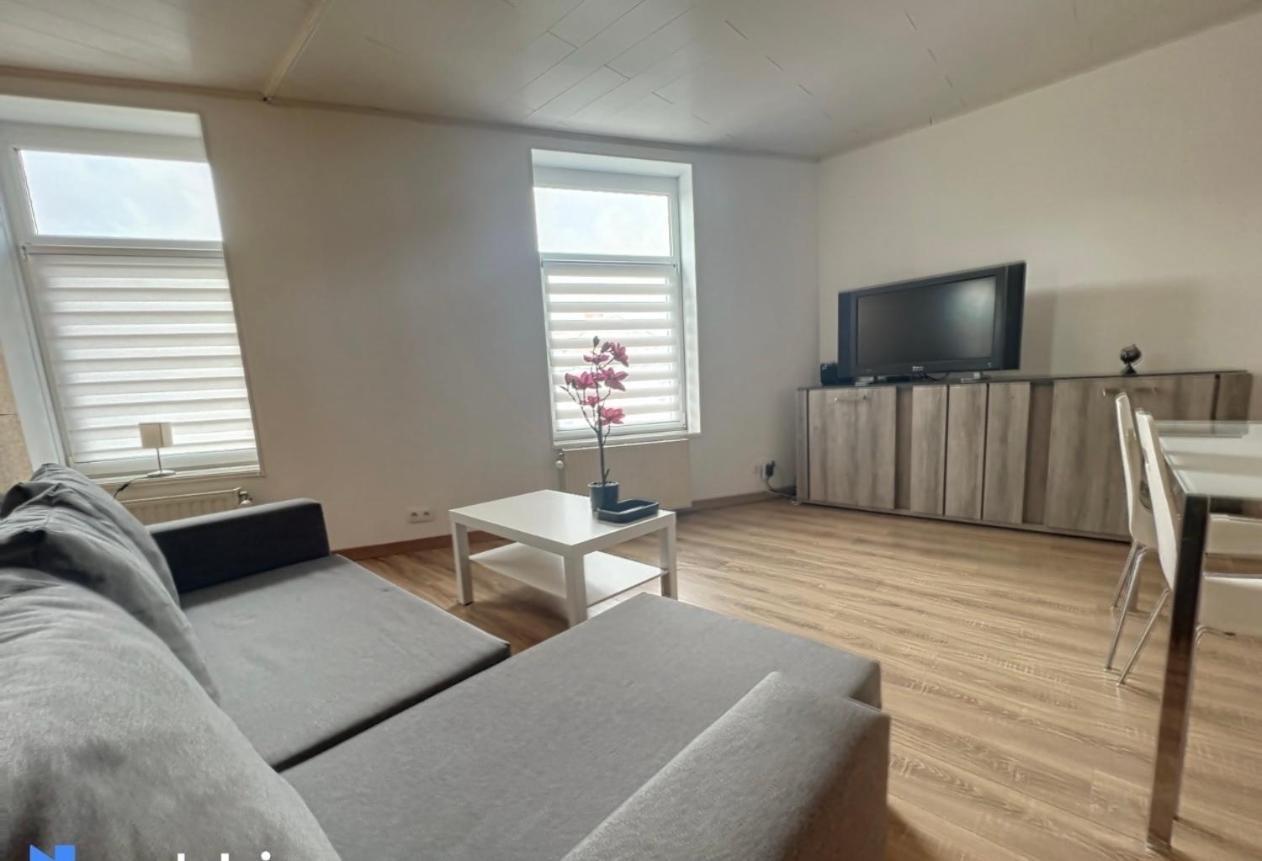 Charbonnel 1 A Charleroi-Airport Apartment Екстериор снимка