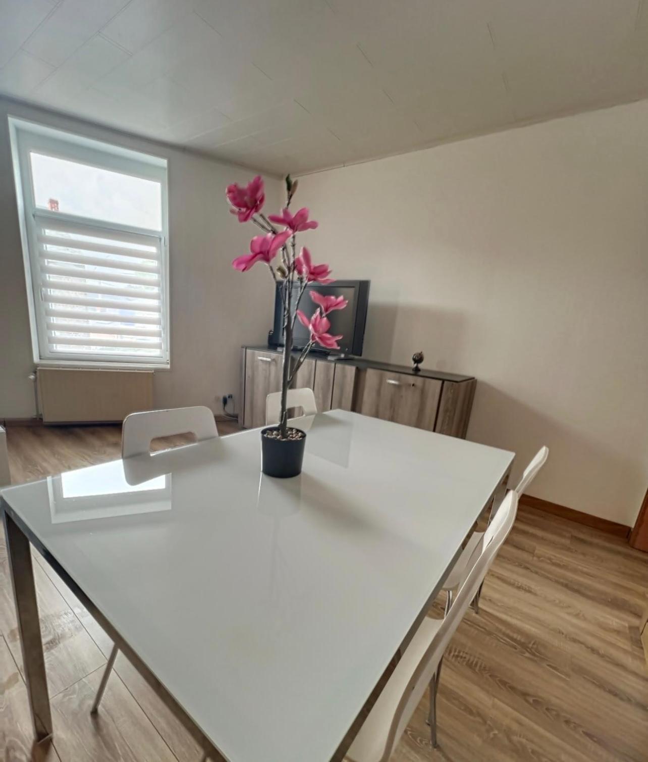 Charbonnel 1 A Charleroi-Airport Apartment Екстериор снимка